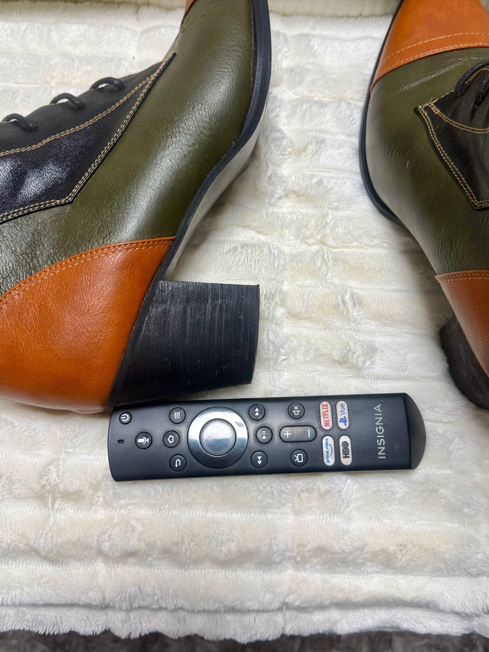 Women's Lace-Up Two-Tone Leather Boots in Olive Green & Brown
